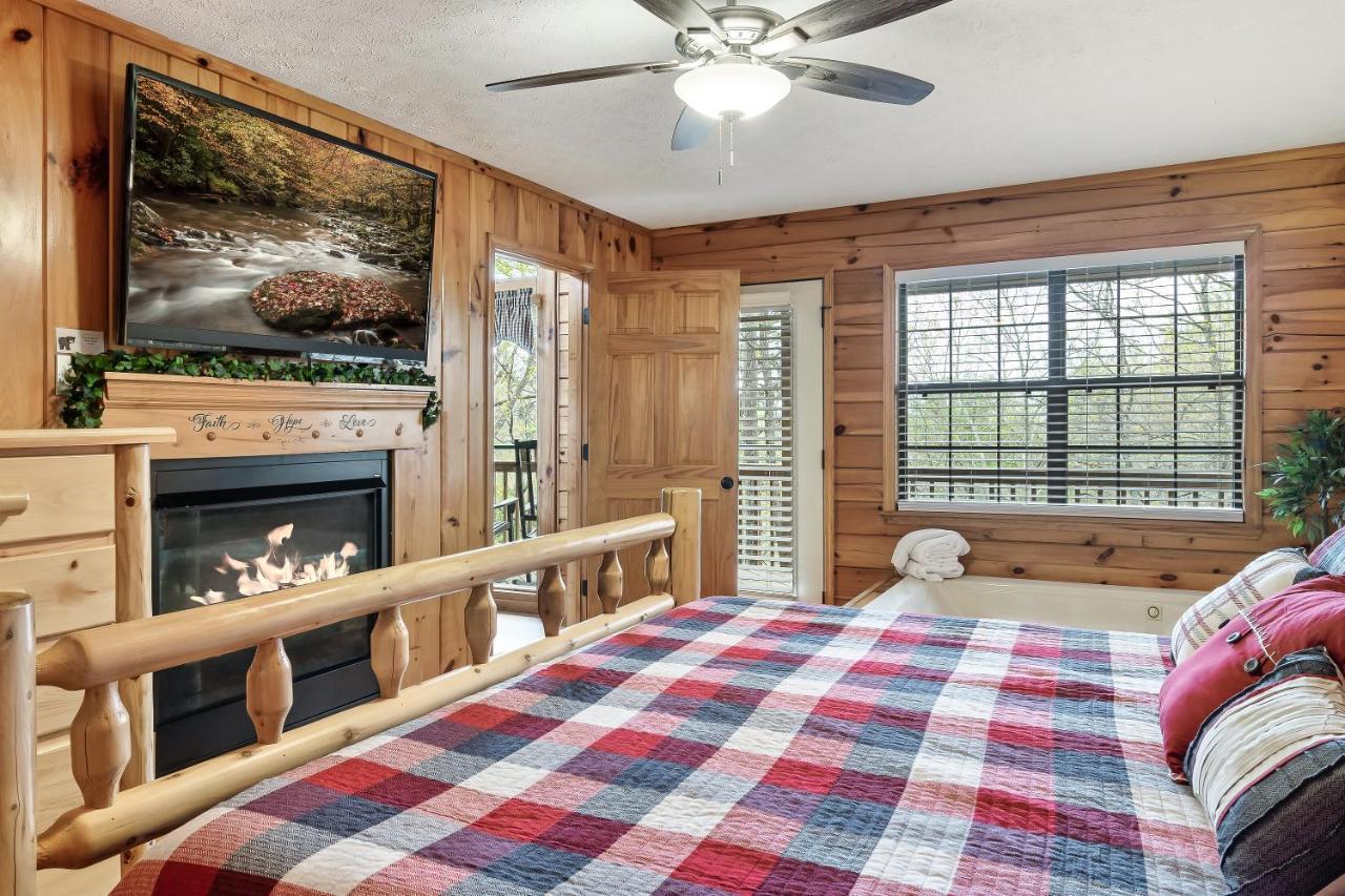 Lazy Bear Den Villa Sevierville Exterior photo